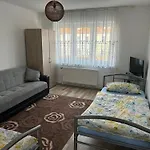 Messe-Wohnung Mit Balkon