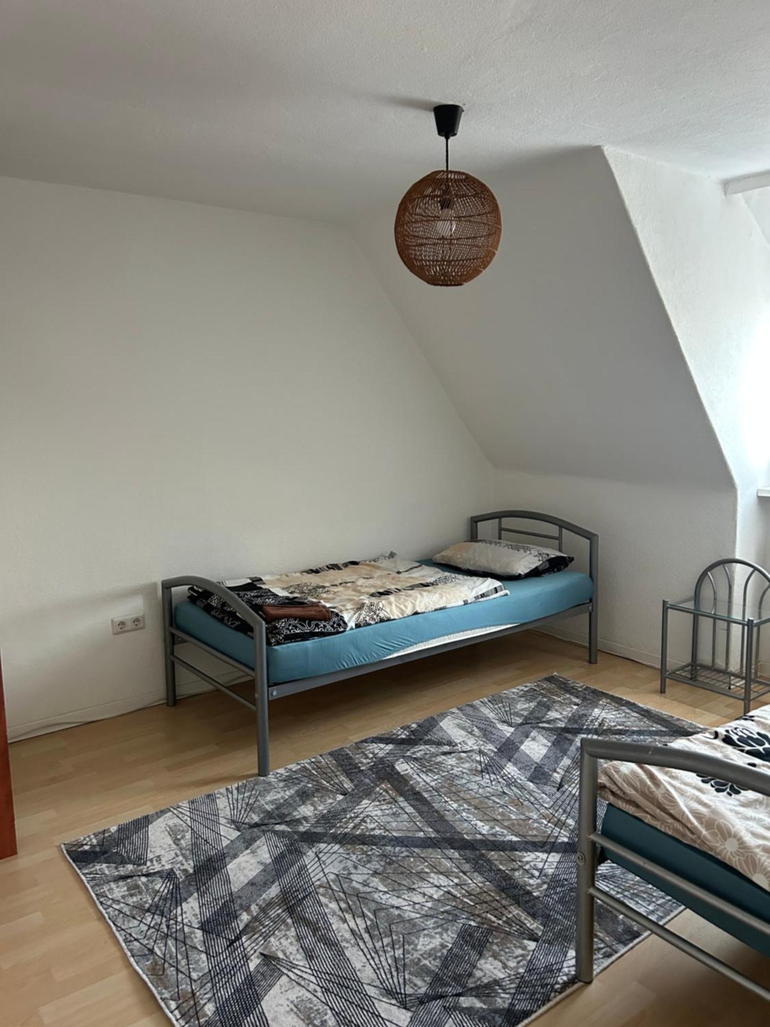 Apartment Messe-wohnung Mit Balkon