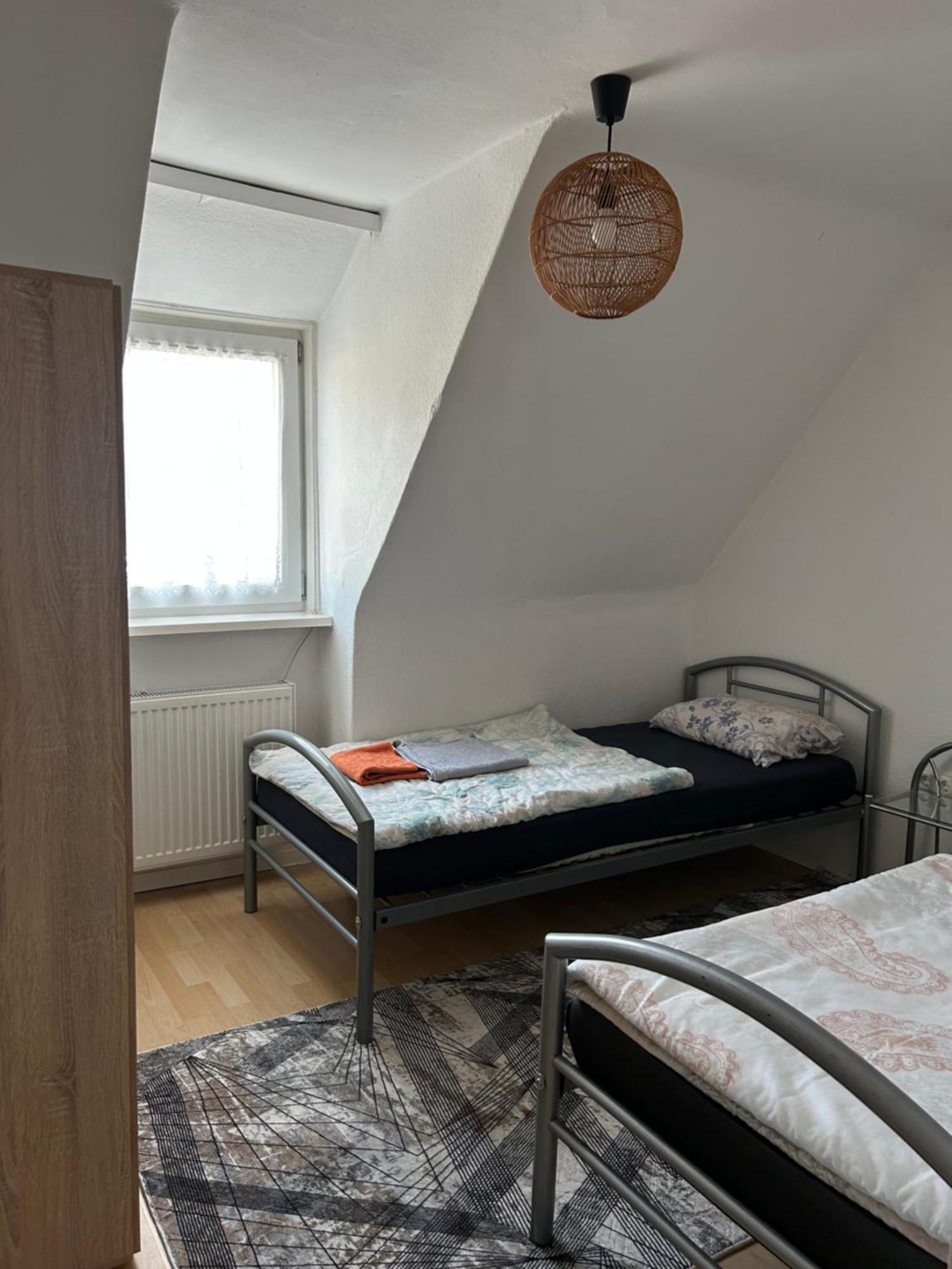 Messe-wohnung Mit Balkon Apartment