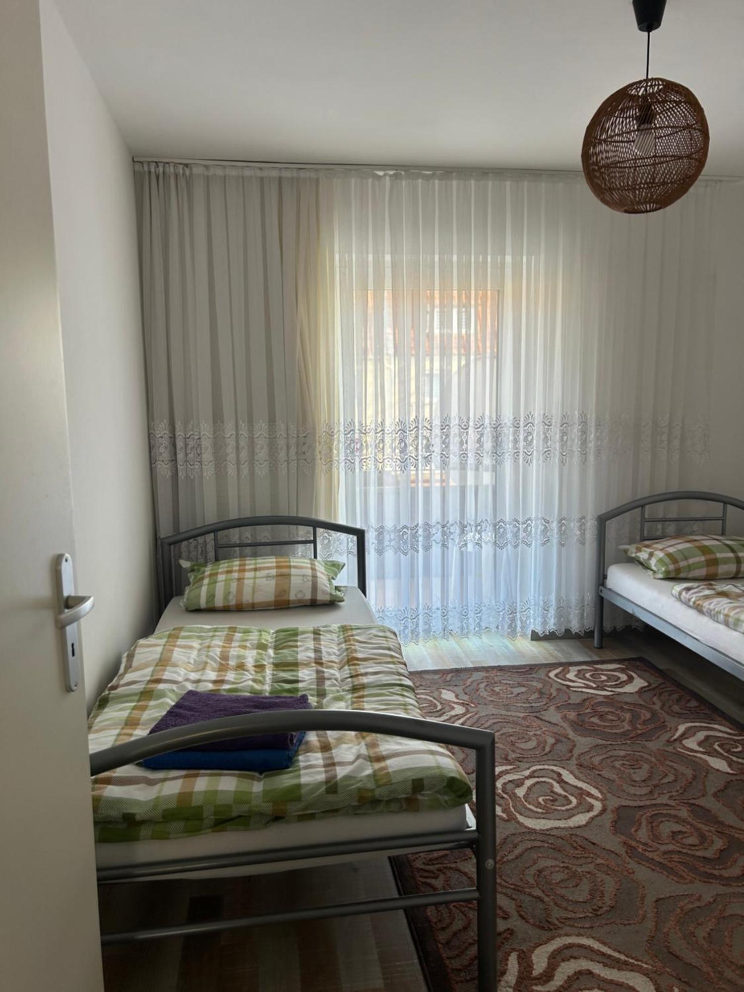 Apartment Messe-wohnung Mit Balkon *