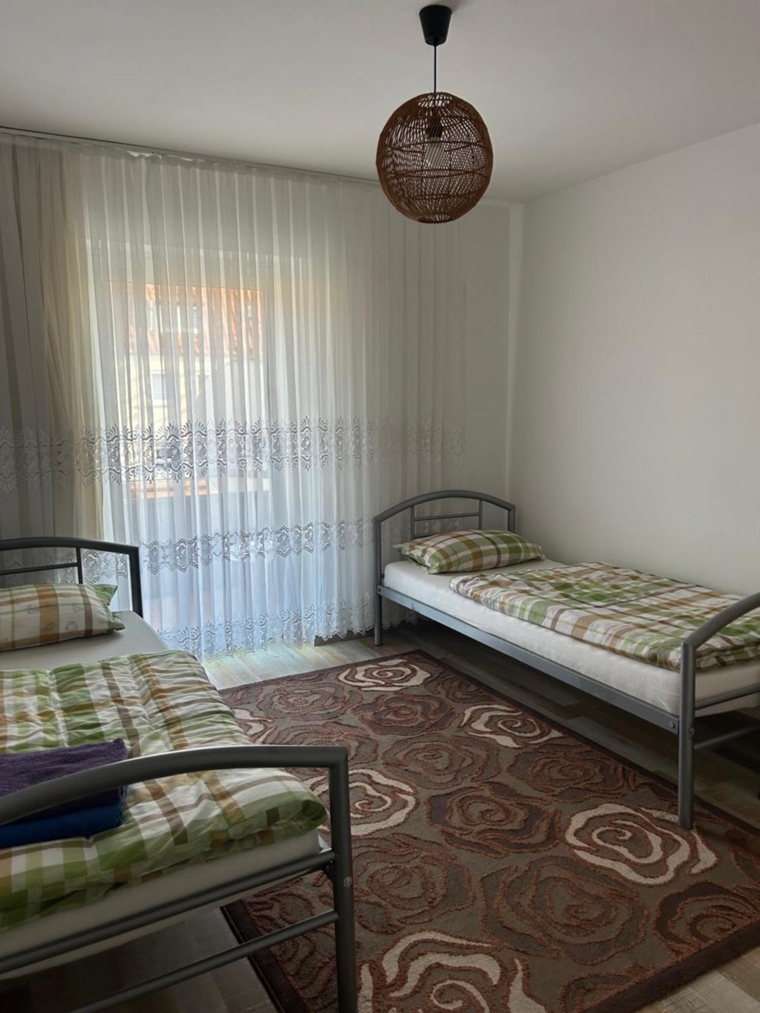 Apartment Messe-wohnung Mit Balkon *