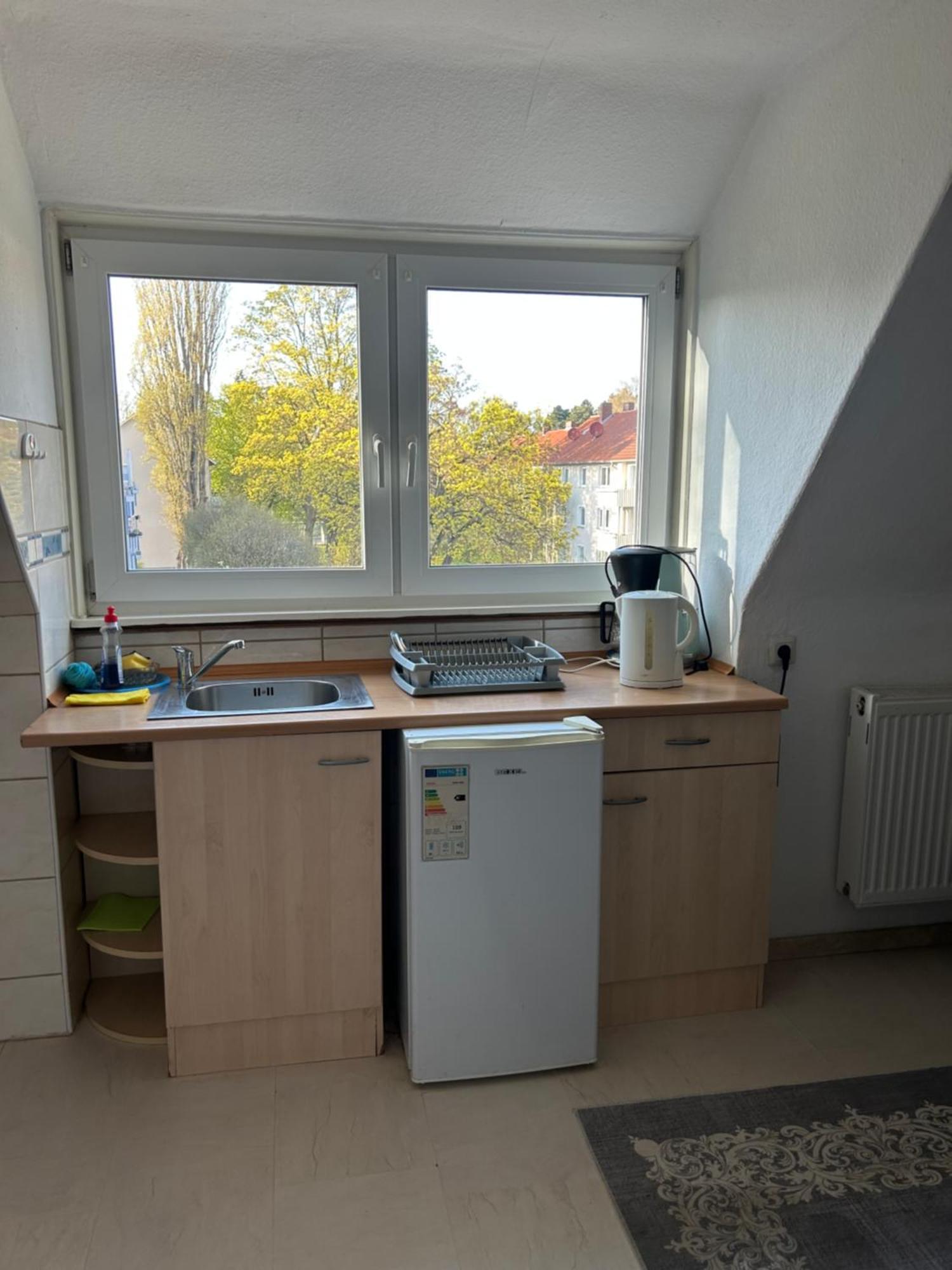 Messe-wohnung Mit Balkon Apartment *