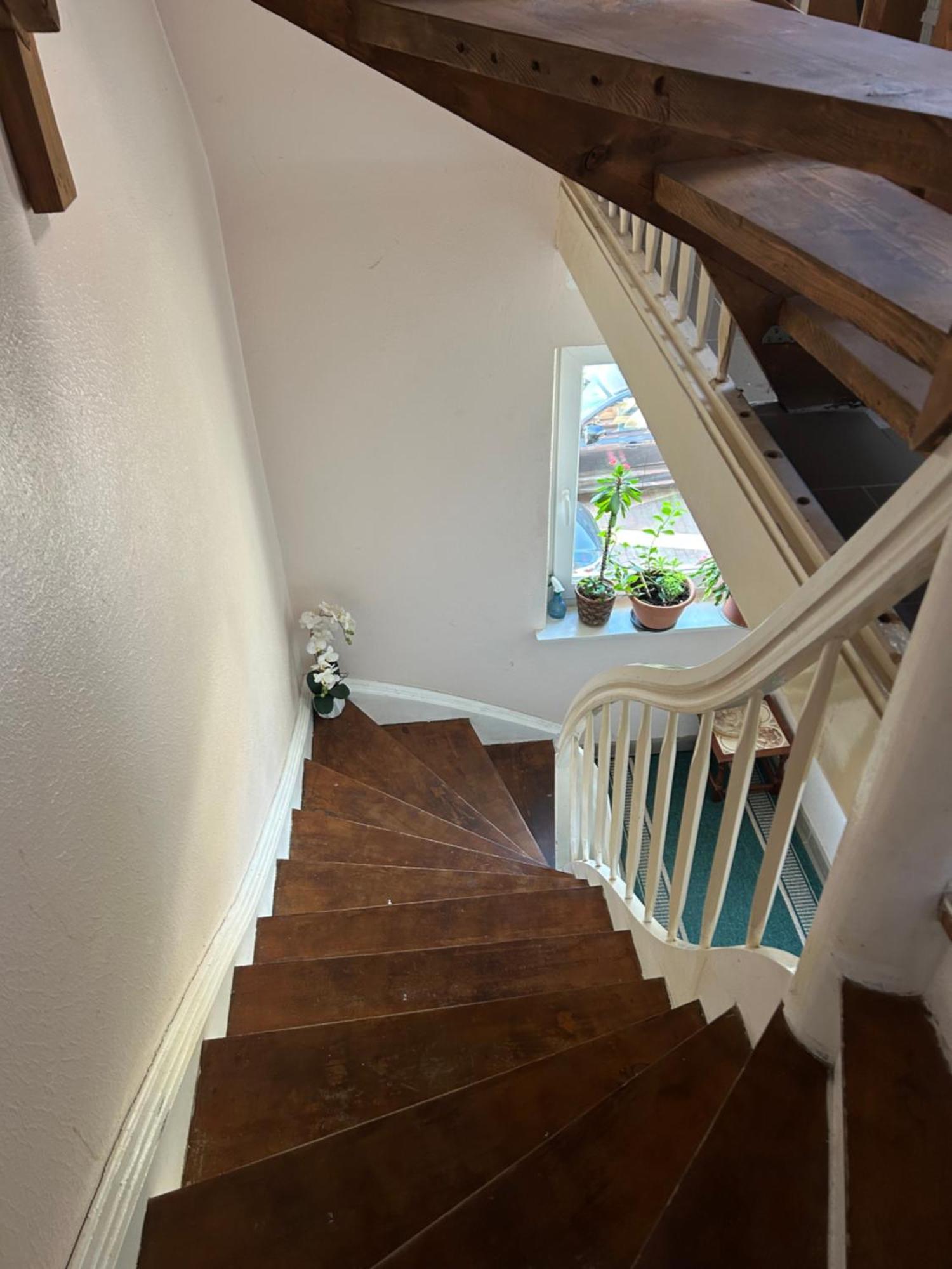 Messe-wohnung Mit Balkon Apartment *